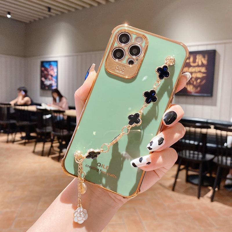 2021 Luxury Electroplated Gold Plating Four Leaf Clover Bracelet Case For iPhone 12Pro MAX 11 XS XR 7 8 Plus - {{ shop_name}} varyfun