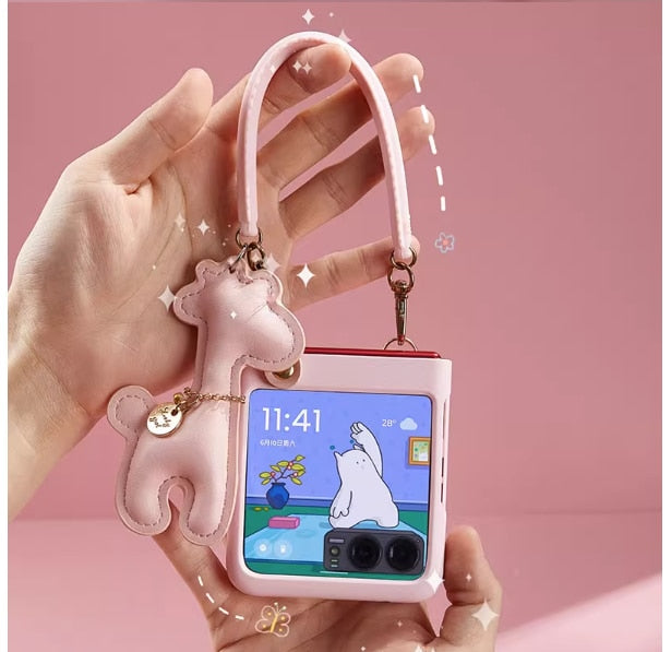 Fashion Cute Diy Giraffe Girl Pearl Short Chain Case For Motorola 40 Ultra Case 2023 Moto Razr 2022 Cover 40ultra - mycasety2023 Mycasety