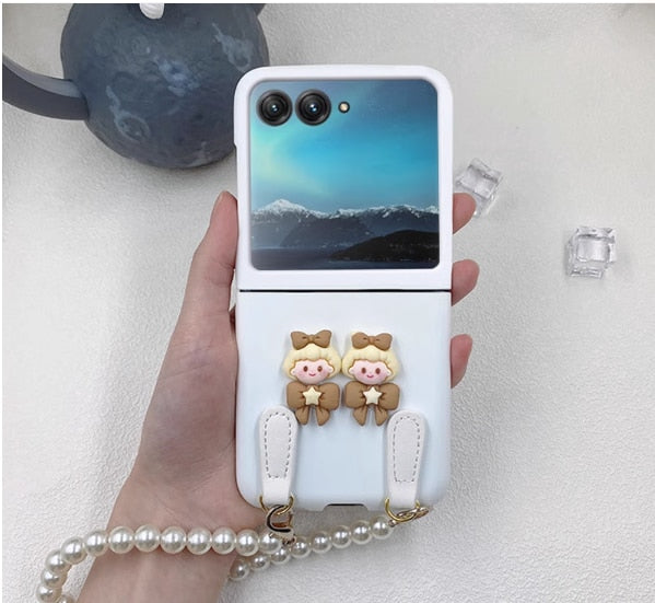 Fashion Cute Diy Giraffe Girl Pearl Short Chain Case For Motorola 40 Ultra Case 2023 Moto Razr 2022 Cover 40ultra - mycasety2023 Mycasety