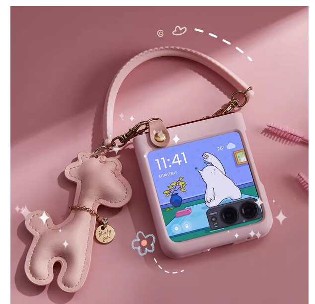 Fashion Cute Diy Giraffe Girl Pearl Short Chain Case For Motorola 40 Ultra Case 2023 Moto Razr 2022 Cover 40ultra - mycasety2023 Mycasety