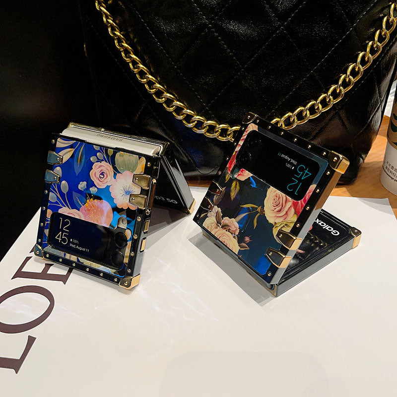Stylish French Style Flower Ring Phone Case for Samsung Galaxy Z Flip4 Flip3 5G - {{ shop_name}} pphonecover