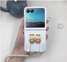 Fashion Cute Diy Giraffe Girl Pearl Short Chain Case For Motorola 40 Ultra Case 2023 Moto Razr 2022 Cover 40ultra - mycasety2023 Mycasety