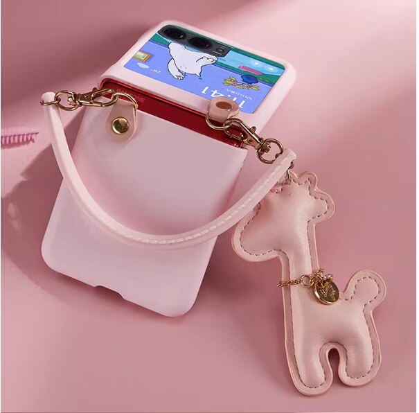 Fashion Cute Diy Giraffe Girl Pearl Short Chain Case For Motorola 40 Ultra Case 2023 Moto Razr 2022 Cover 40ultra - mycasety2023 Mycasety