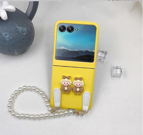 Fashion Cute Diy Giraffe Girl Pearl Short Chain Case For Motorola 40 Ultra Case 2023 Moto Razr 2022 Cover 40ultra - mycasety2023 Mycasety
